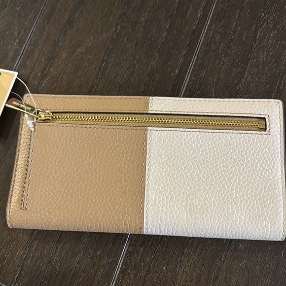 NWT Michael Kors Reed large Snap wallet - Picture 2 of 4